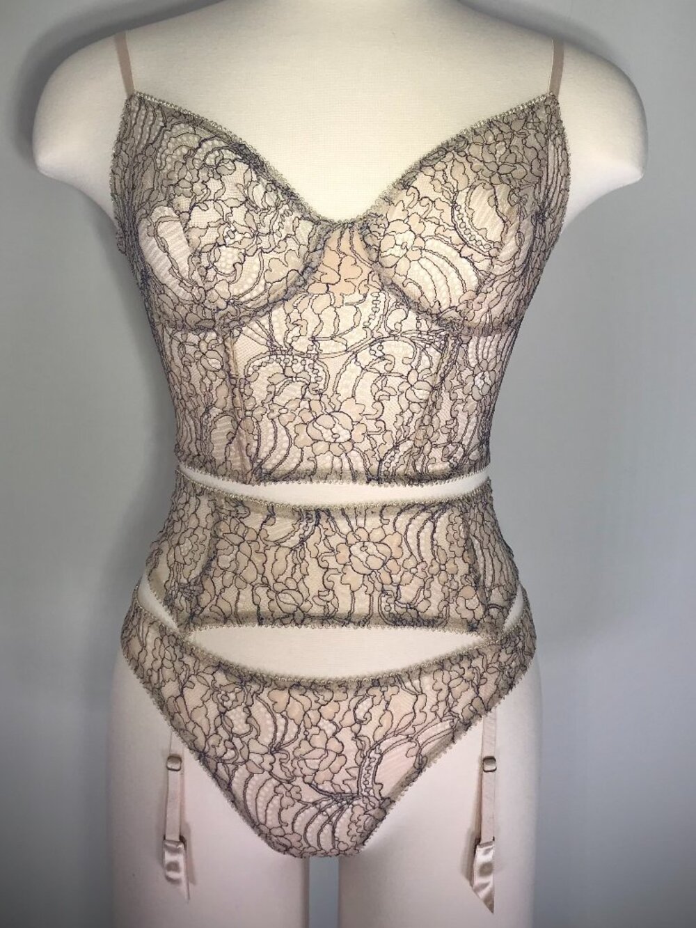 Kiki De Montparnasse LeFleur Lace Corselette Bra Set